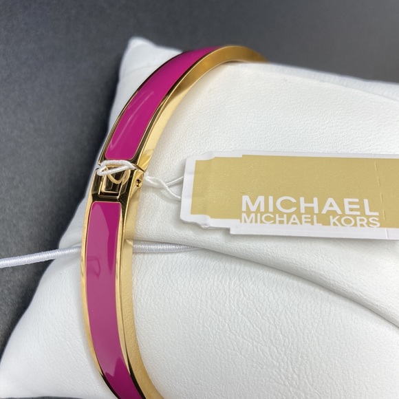 SHIPS TODAY 🎁 Holiday SALE ⬇️ Michael Kors Colored Monogram Bangle - Picture 2 of 4